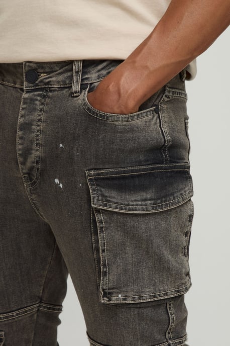 Washed Stacked Flare Strap Detail Cargo Jeans - Image 3