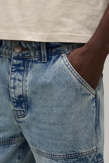Washed Relaxed Fit Cargo Flared Jeans - Image 3