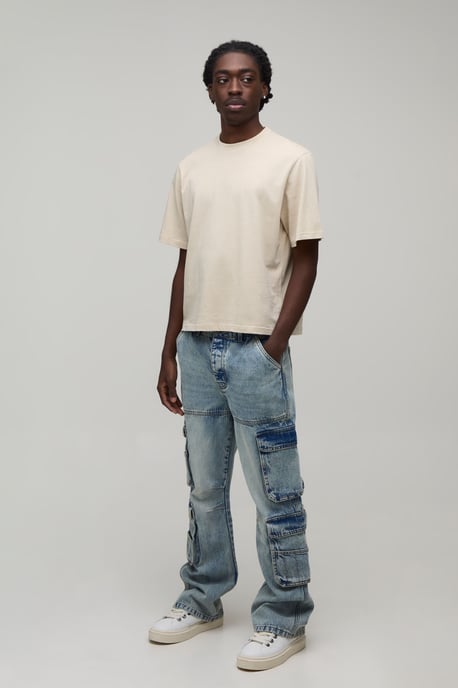 Washed Relaxed Fit Cargo Flared Jeans - Image 4