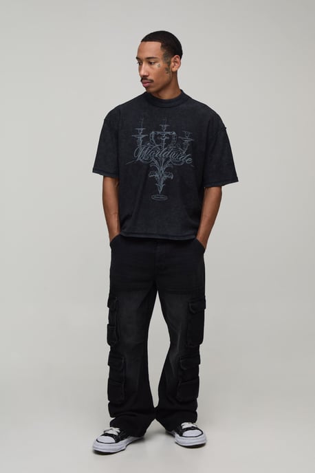 Washed Relaxed Fit Cargo Flared Jeans - Image 4