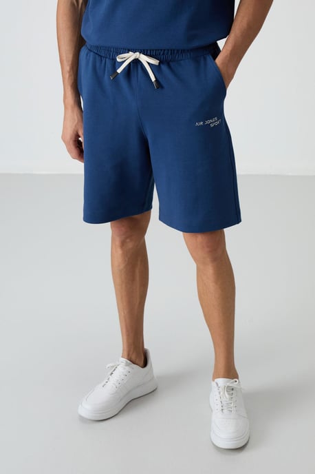 Oversized Short-Sleeve T-Shirt And Shorts Set - Image 4