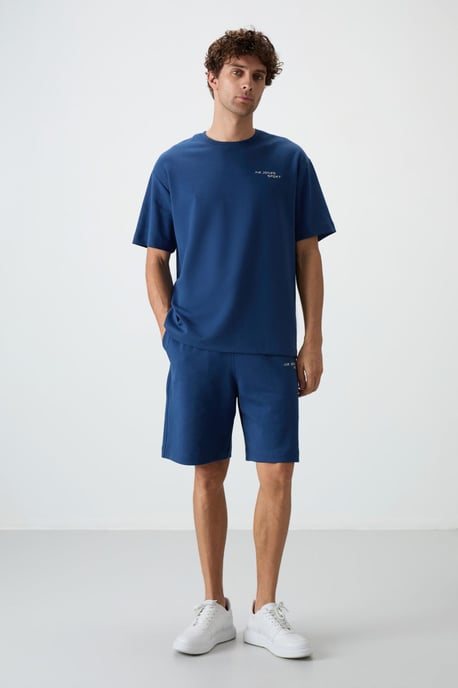 Oversized Short-Sleeve T-Shirt And Shorts Set - Image 6