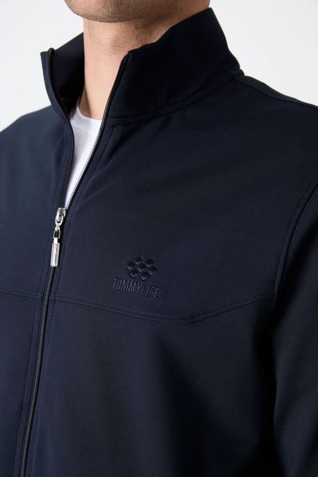 Men's Relaxed Fit Zip-collar Sweatshirt And Pants Set - Image 4