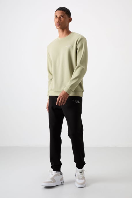 Men's Long-Sleeve Sweatshirt And Pants Set - Image 6