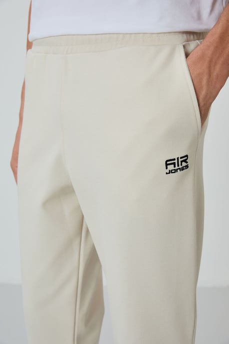 Men's Zip-collar Sweatshirt And Pants Set - Image 4