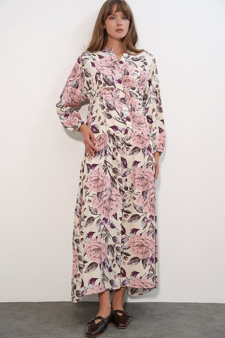 Floral Maxi Dress With Mandarin Collar - Image 4