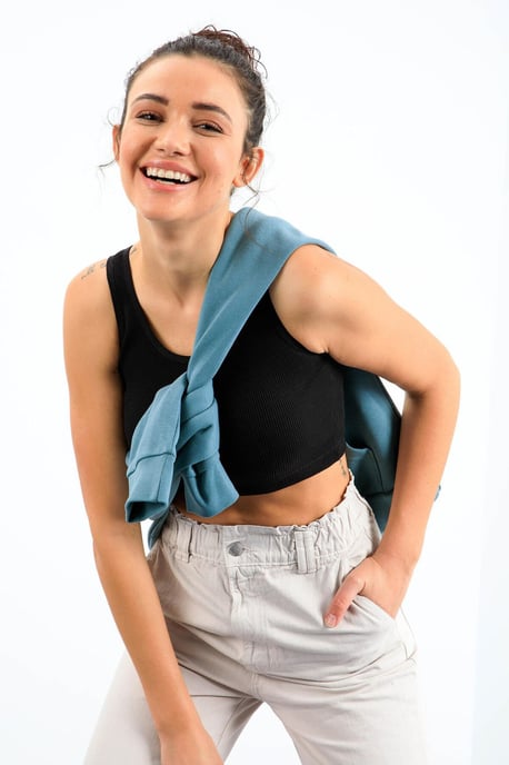Ribbed Sleeveless Crop Top - Image 3