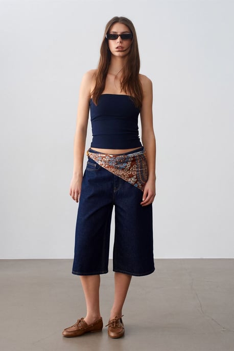 Strapless Bodycon Bandeau Blouse - Image 4