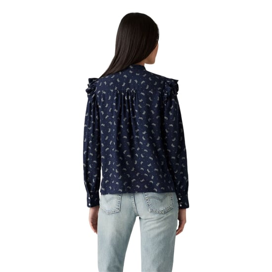 Levis Damblus med blommönster, hög hals och volanger – Gianna (Marinblått) - Image 3