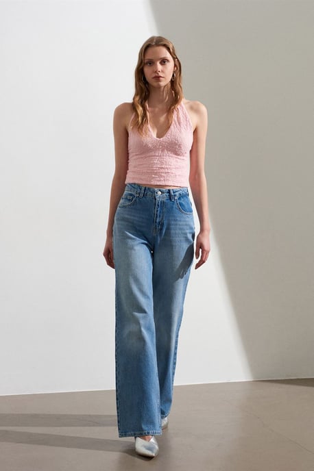 Dames Kant Halters Crop Blouse - Image 4