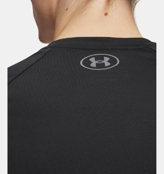 Mens Tech T Shirt in Black - Image 5