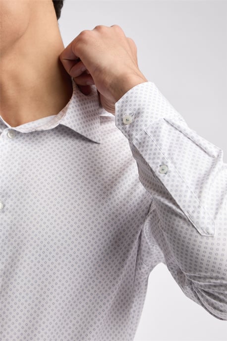 Long Sleeve Slim Fit Formal Shirt in White - Image 3