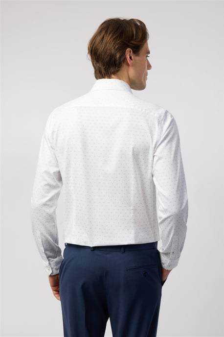 Long Sleeve Slim Fit Formal Shirt in White - Image 2