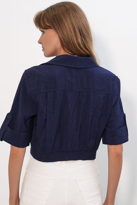 Overgrote Cropped Shirt - Image 5