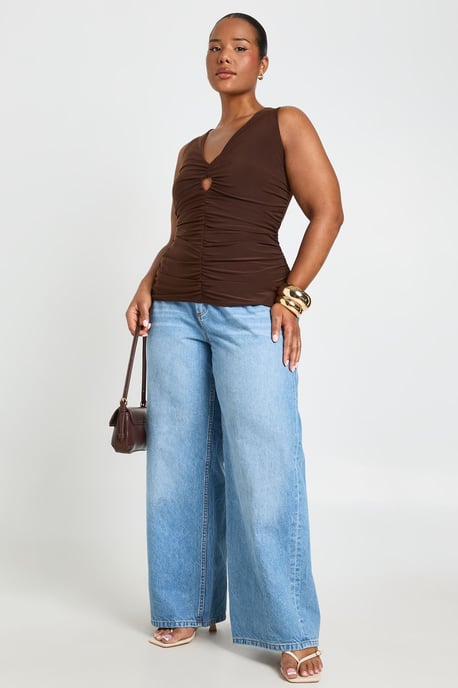 Plus Keyhole Ruched Detail Strappy Top - Image 3