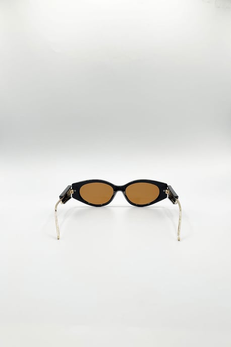 Oval Metal Detail Sunglasses In Black - Image 5