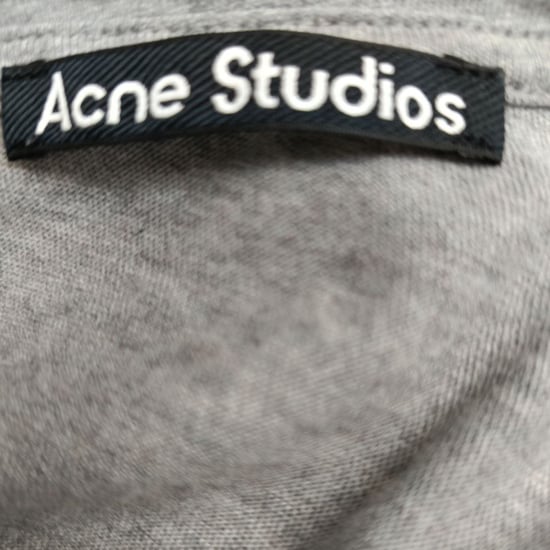 Acne Studios Face-Patch Crewneck T-Shirt in Grey Cotton - Image 3
