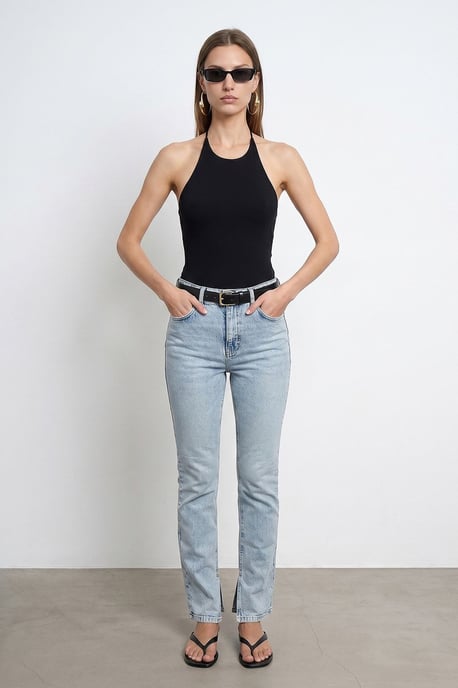Women's High-Waist Straight-Leg Jeans - Image 4