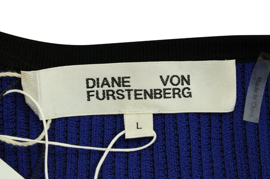 Diane Von Furstenberg – Laura – Omlotttopp i marinblå viskos - Image 4