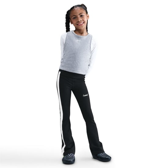 Girls Nike G Nsw Clssc Tgh in Black/Black/Whi - Image 3