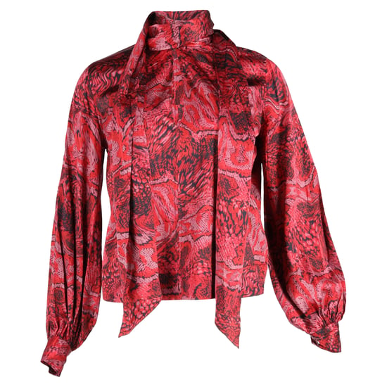 Ganni blus med ormmönster i röd sidenblandad satin - Image 1