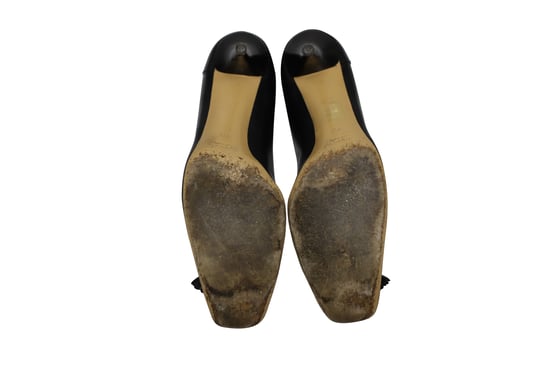 Gucci Loafer Tassel Pumps with Bamboo Accent in Brown Leather - Image 5