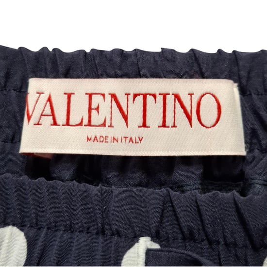Valentino Garavani – Prickiga, korta pyjamasbyxor i marinblått siden - Image 3