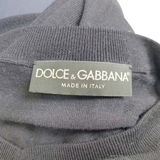 Dolce & Gabbana Knitted V-Neck Sweater in Navy Blue Wool - Image 4