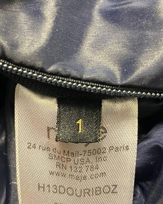 Maje lange donsjas met capuchon en bontkraag in blauw nylon. - Image 6