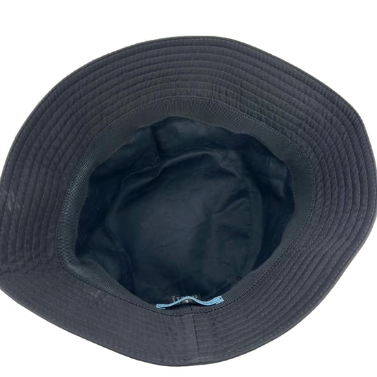 Prada Re-Nylon Bucket Hat i Svart Nylon - Image 6