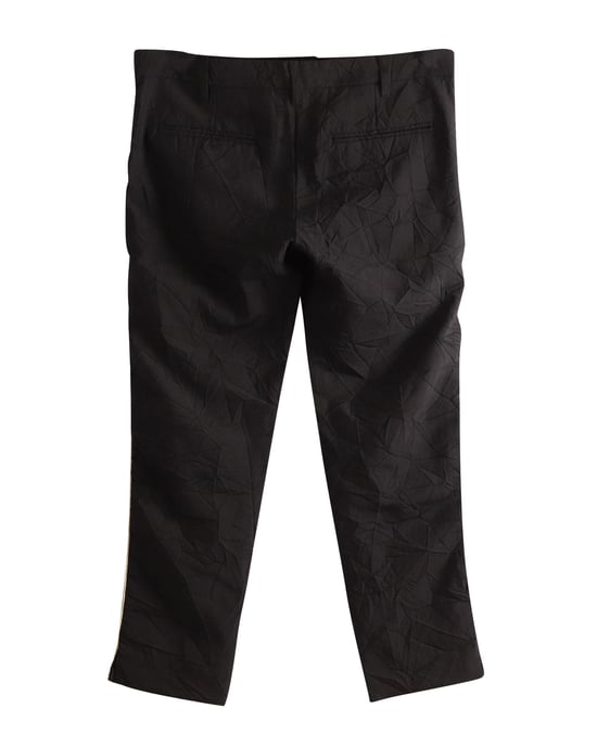 Ann Demeulemeester Cropped broek met gouden strepen aan de zijkant in zwart nylon - Image 2