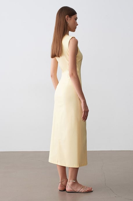 Aangesloten Mouwloze Midi-jurk met Splits - Image 2