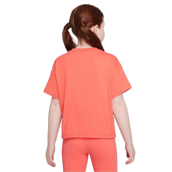 Nike Meisjes Swoosh T-shirt met normale pasvorm (Magische Ember) - Image 2