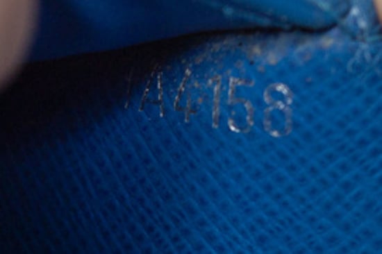 Louis Vuitton Taiga organizer in zwart en blauw - Image 4