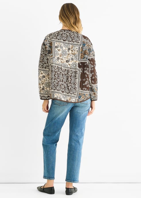 Lätt quiltad jacka i viskos med paisley-mönster i chokladbrunt - Image 4
