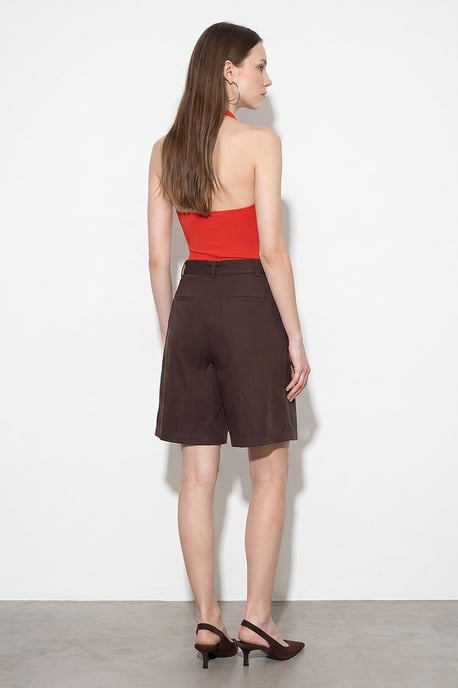 Women's High-waist Belted Wide-leg Shorts - Image 2