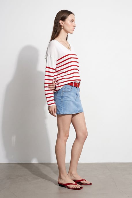Striped V-neck Ribbed Knit Sweater - Image 5
