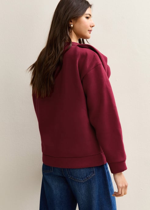 Oversized trui met rode strik-patch - Image 4