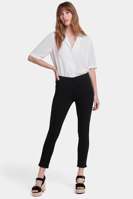 Ami Skinny Ankle Pull-On Jeans In Soft-Contour Denim™ With Side Slits - Image 4