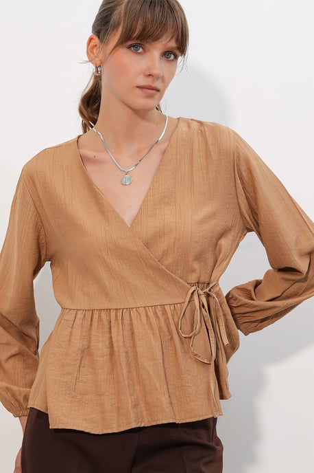 V-Neck Tie Detail Crepe Wrap Blouse - Image 3