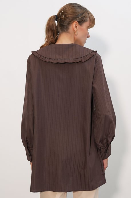 Long-sleeve Textured Shirt With Baby Collar - Image 5