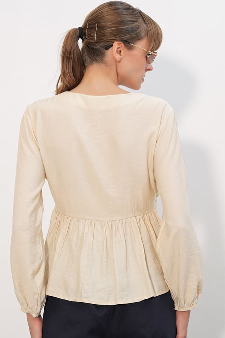 V-Neck Tie Detail Crepe Wrap Blouse - Image 5