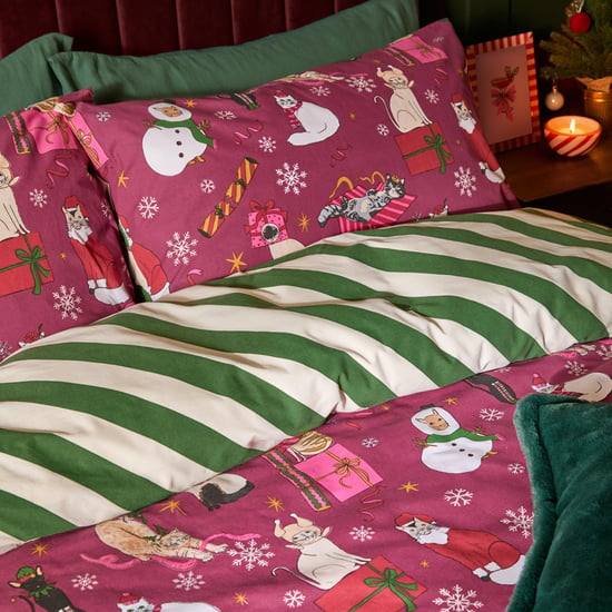 Furn Feline Festive Reversible Christmas Duvet Cover Set, Purrgundy - Image 3