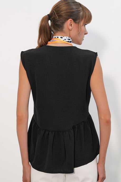 V-Neck Buttoned Sleeveless Blouse - Image 5