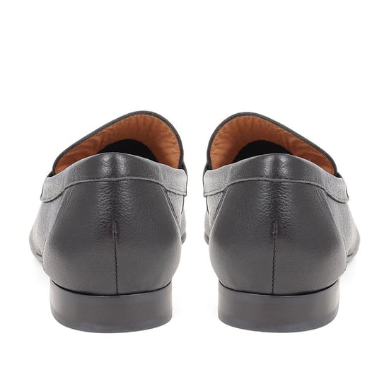 Jones Bootmaker - Image 3