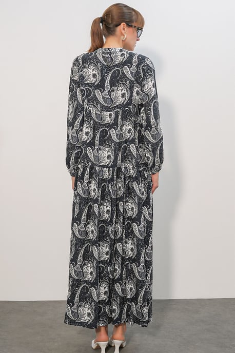 Patterned V-Neck Maxi Dress - Image 5