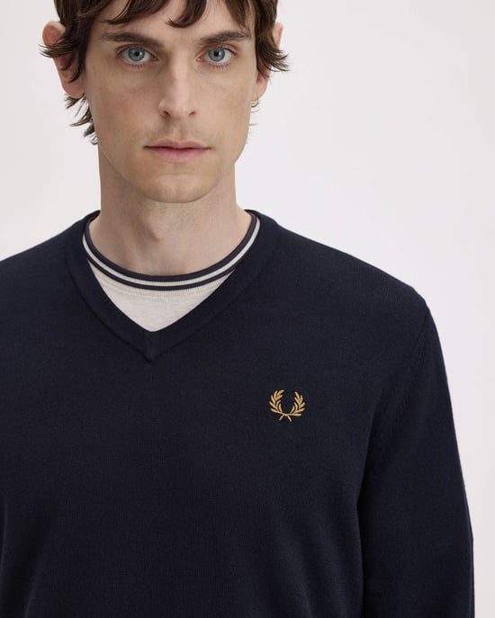 Regular Fit Long Sleeve V Neck Jumper in Dark Navy - Image 4