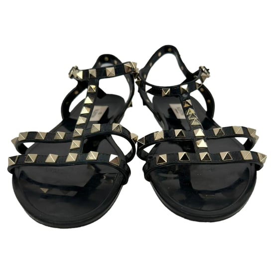 Valentino Garavani Rockstud Platte Sandalen in Zwarte Rubber - Image 2