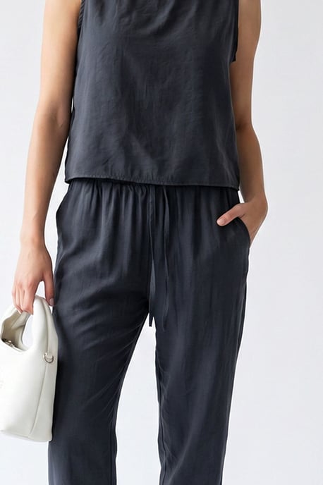 Mouwloze Crepe Jumpsuit - Image 3