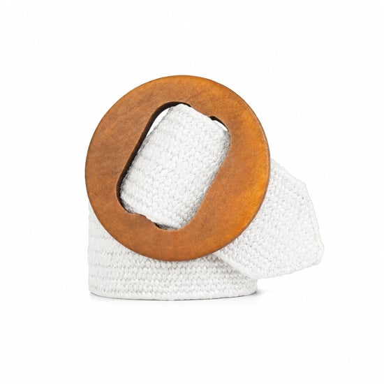 Women’s Woven Elastic Dress Belt Straw-Look Waist Belt with Wooden Buckle in White - Image 3